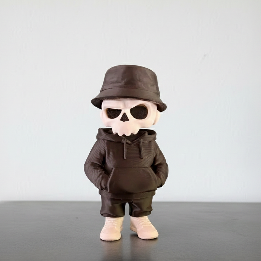Figurine Squelette Streetwear Design - Statuette Urbaine et Style Pop Culture
